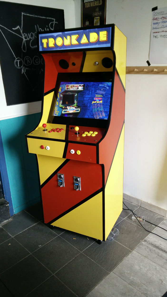 Tronkade arcade cabinet, custom made for Jeugdhuis Tronk